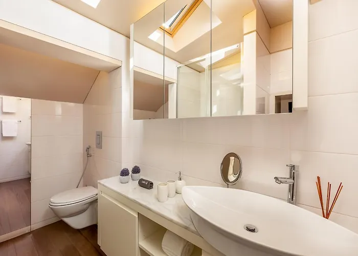 With Balcony Apartamento